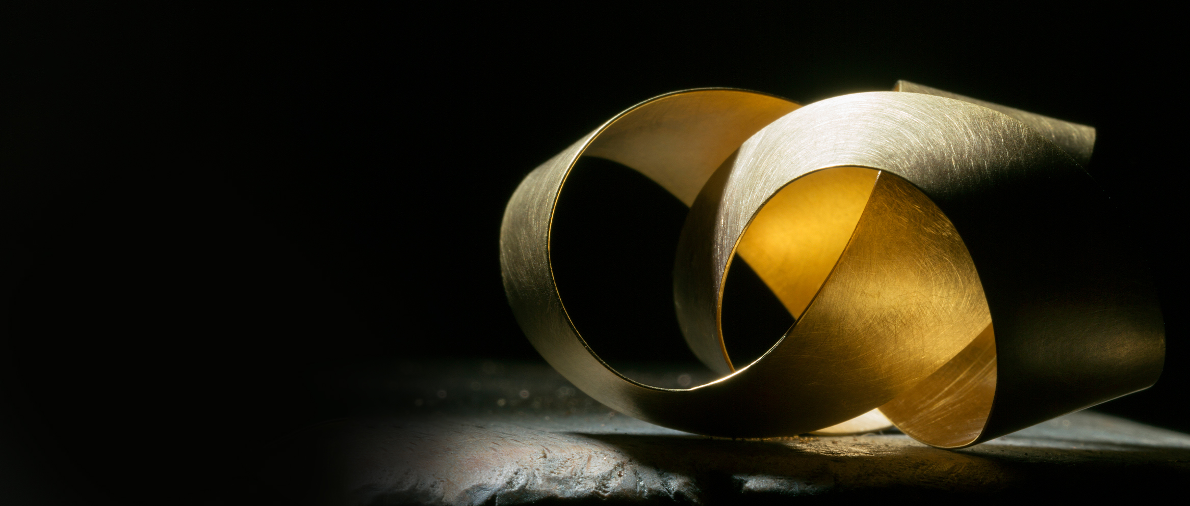 Bewegung in Gold