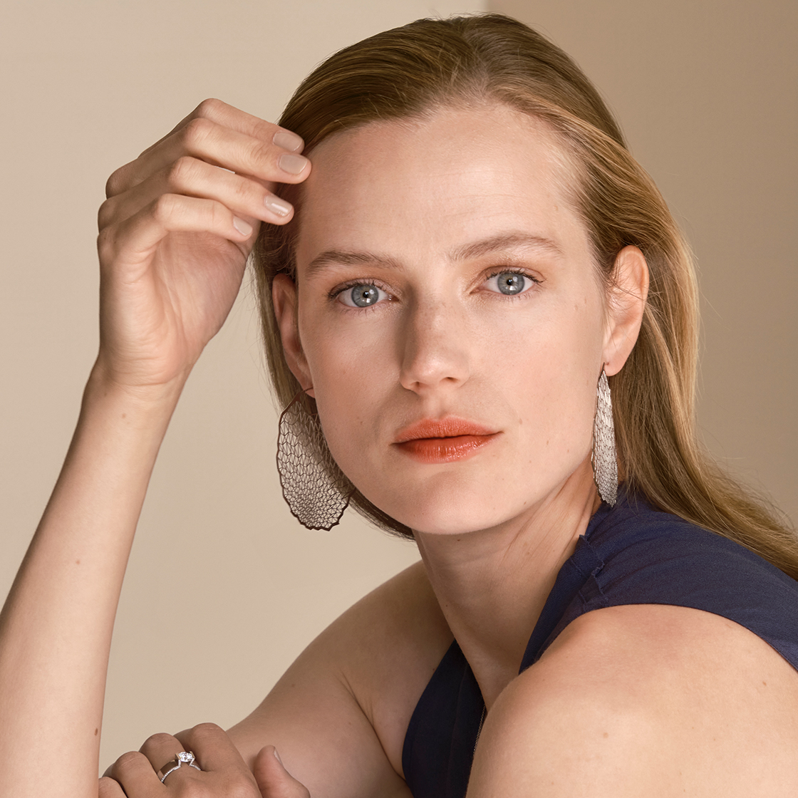 STRAHLENDE SCHÖNHEIT