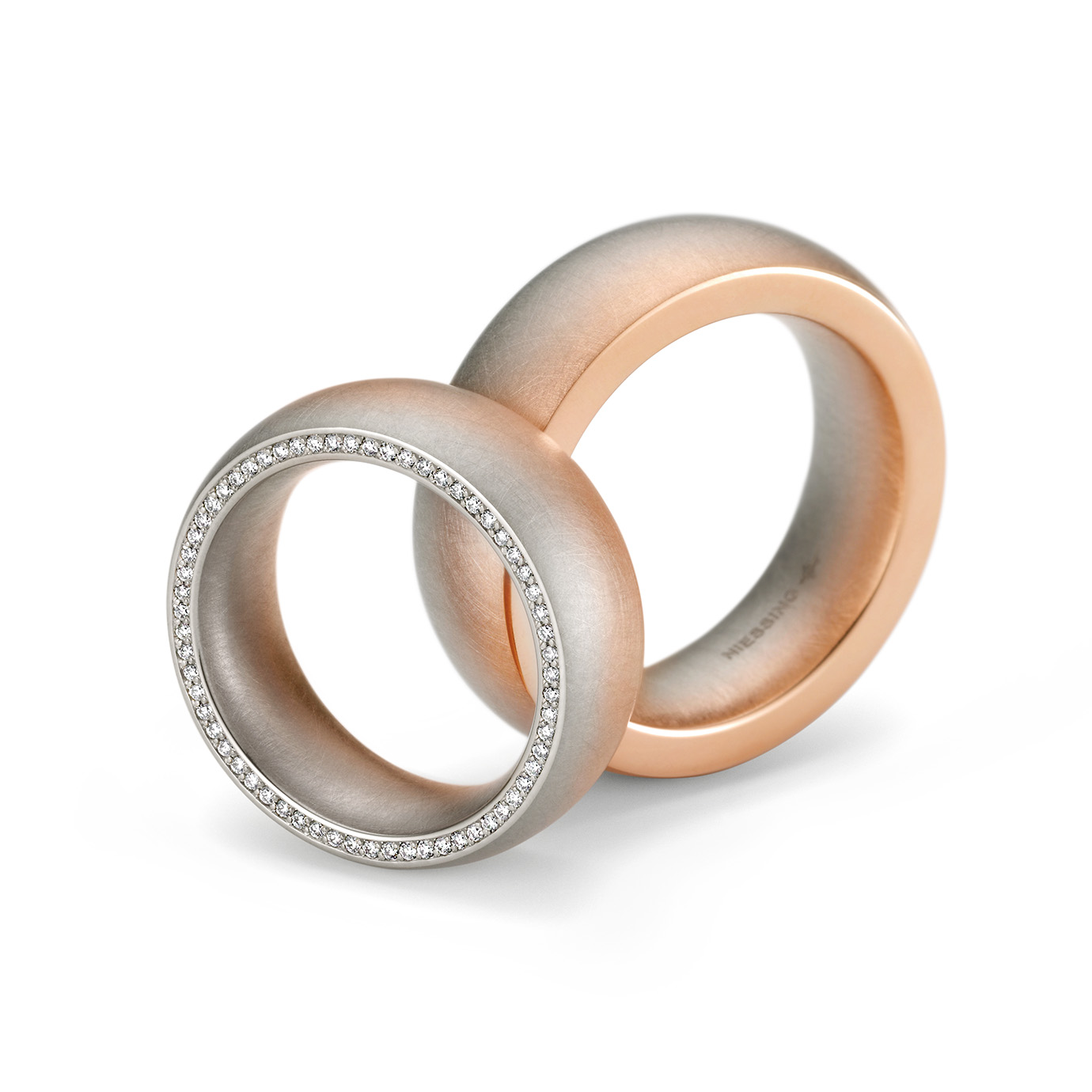 ZWISCHENTÖNE AUS GOLD